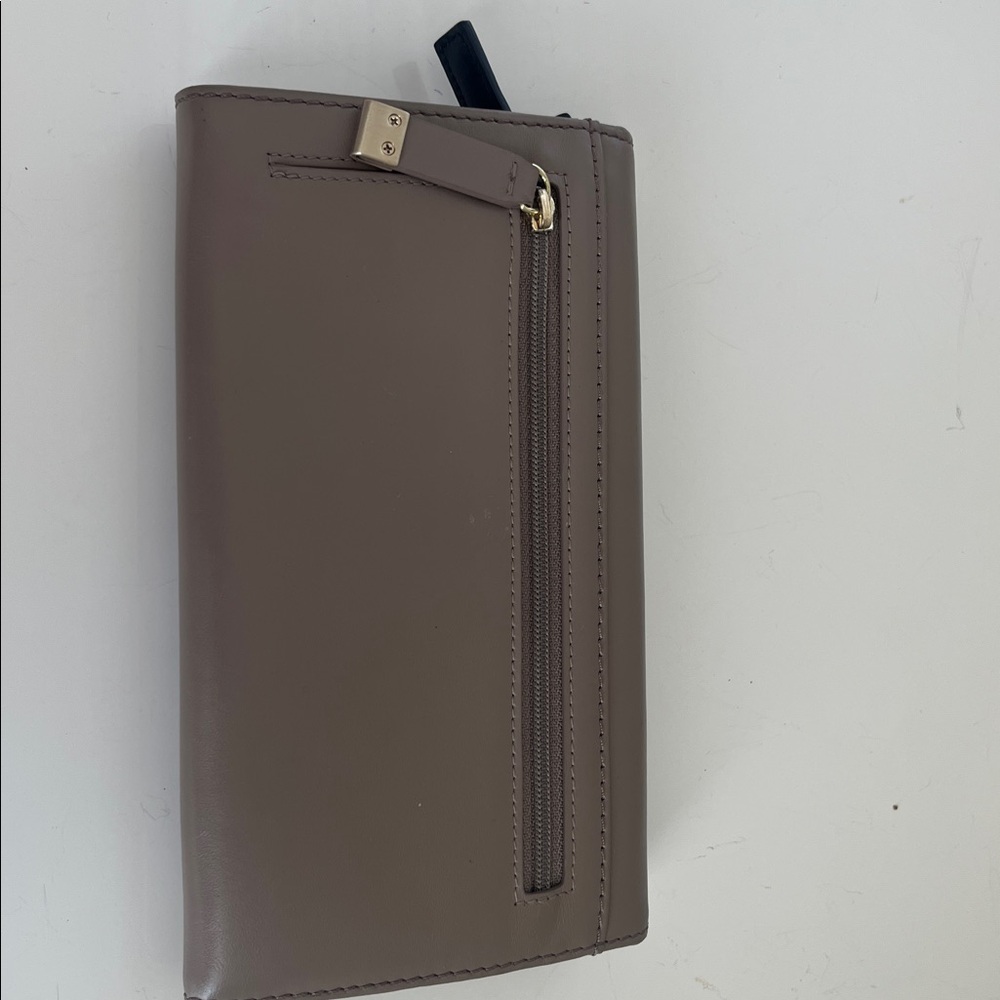 Radley London Wallet with Embossed Dog Logo - Picture 5 of 6